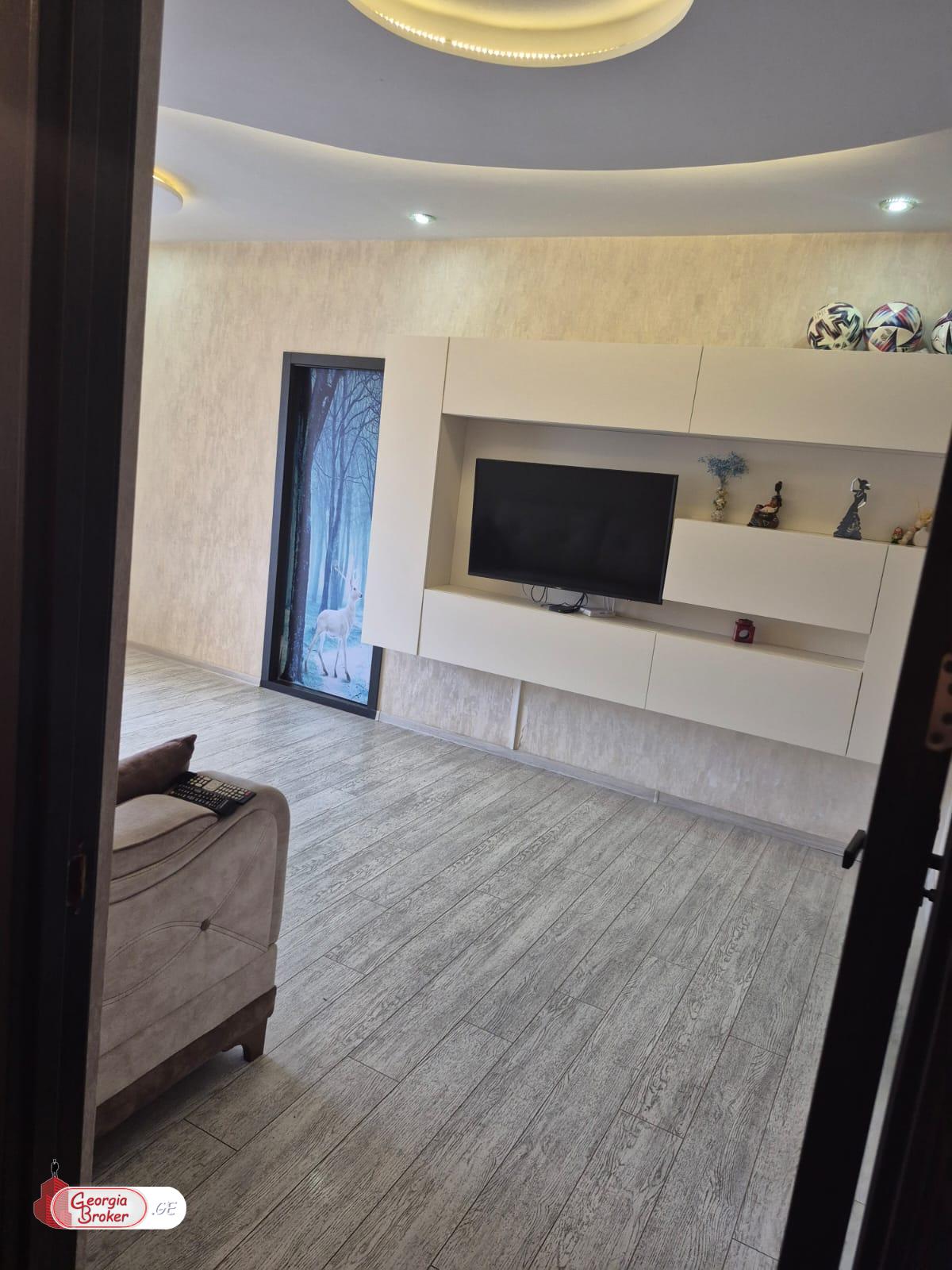 იყიდება ახალი გარემონტებული 3 ოთახიანი ბინა